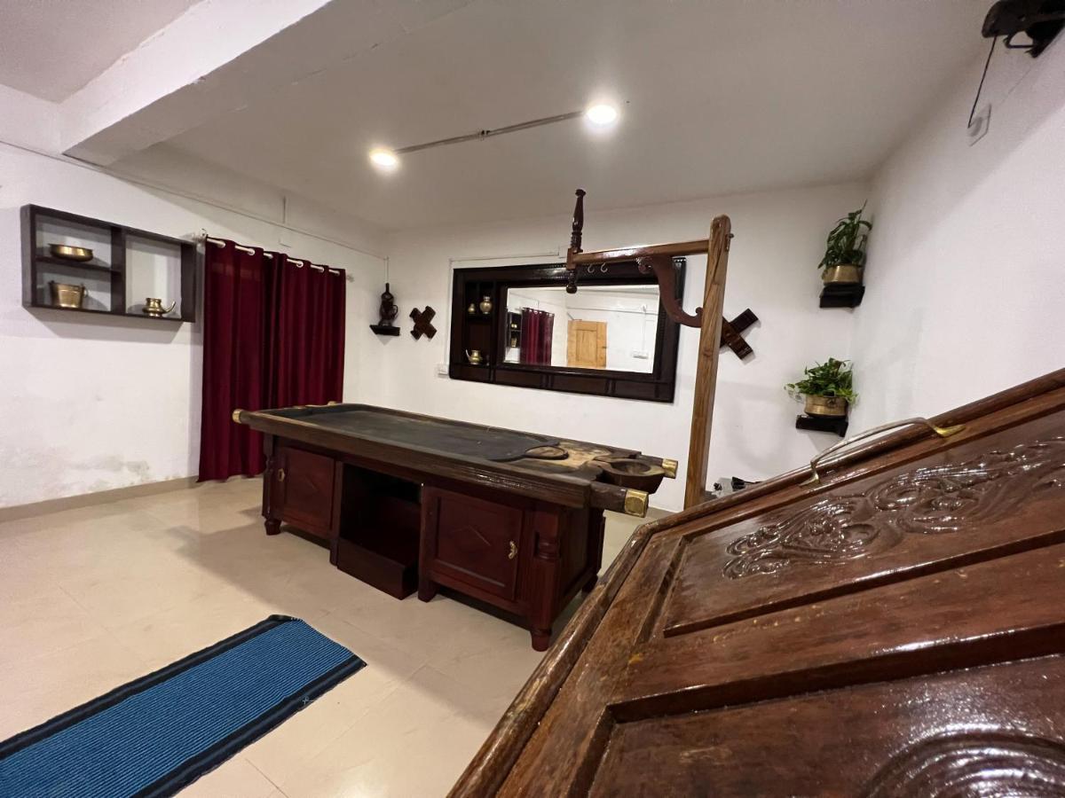 Vedha Ayurvedic Panchakarma Treatment Centre Ξενοδοχείο Alappuzha Εξωτερικό φωτογραφία